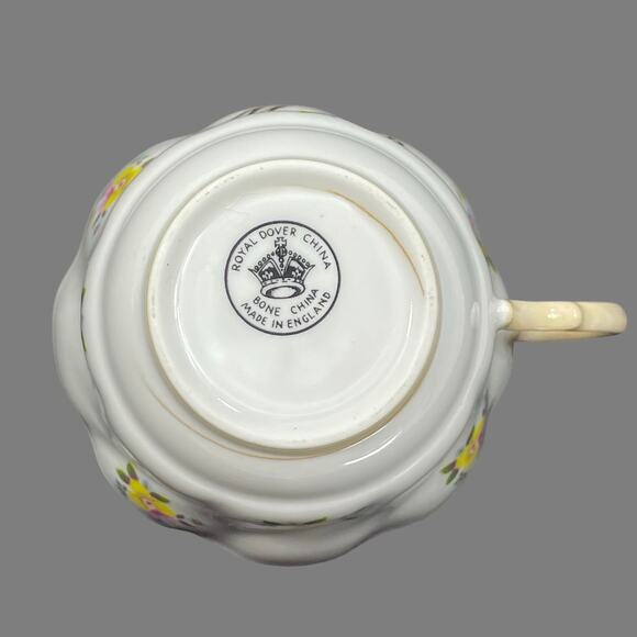 Royal Dover Tea Cup Bone China Mother Floral Gold Trim Made in England - Picture 5 of 6